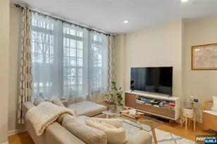10 Iris Ln 605, Garfield, NJ 07026 - Photo 3