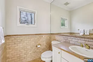 422 Hillside Ave 5, Palisades Park, NJ 07650 - Photo 15