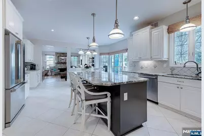 4 Reiher Court, West Caldwell, NJ 07006 - Photo 9
