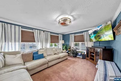 17 Burlington Road, Clifton, NJ 07012 - Photo 7