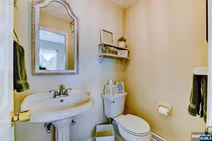 8 Loretta Ln, Jefferson Township, NJ 07438 - Photo 11