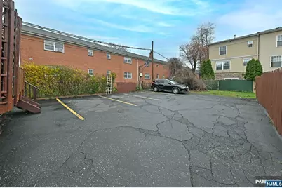 236 Rochelle Avenue, Rochelle Park Township, NJ 07662 - Photo 25