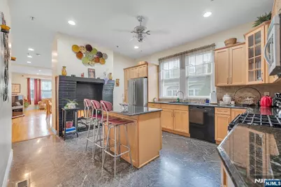 60 Hawthorne Avenue, East Orange, NJ 07018 - Photo 9