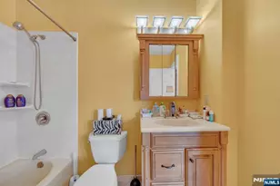 60 Hawthorne Ave, East Orange, NJ 07018 - Photo 17