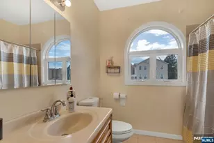 60 Hawthorne Ave, East Orange, NJ 07018 - Photo 25