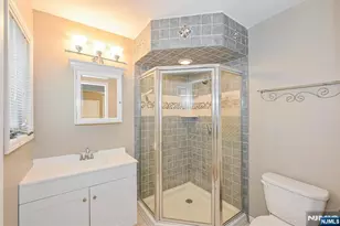520 Hamilton Ave, Hasbrouck Heights, NJ 07604 - Photo 29