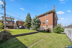 452 Commercial Ave, Cliffside Park, NJ 07010 - Photo 33