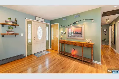 104 W Lionshead Drive, Wayne, NJ 07470 - Photo 3