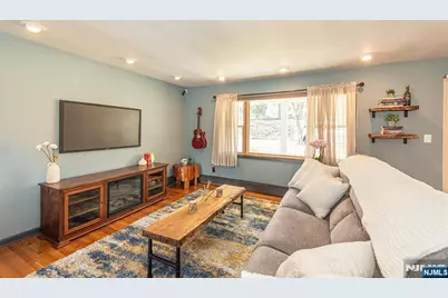 104 W Lionshead Drive, Wayne, NJ 07470 - Photo 11