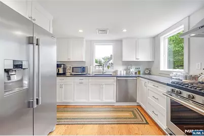 22 Center Street, Midland Park, NJ 07432 - Photo 9