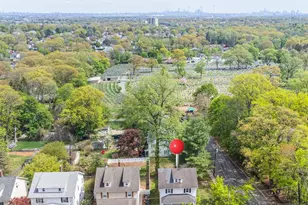 257 McCosh Rd, Clifton, NJ 07043 - Photo 35