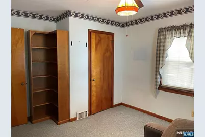 529 Fern Avenue, Lyndhurst Township, NJ 07071 - Photo 7