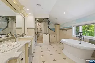 912 Cherokee Ln, Franklin Lakes, NJ 07417 - Photo 39