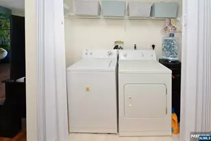20 Parkside Ct, Wayne, NJ 07470 - Photo 9