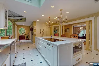 69 Knollwood Road, Upper Saddle River, NJ 07458 - Photo 7