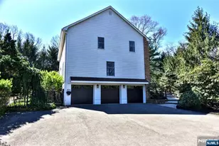 10 Knollwood Rd, Upper Saddle River, NJ 07458 - Photo 33