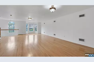 29 Prospect Street, Palisades Park, NJ 07650 - Photo 11