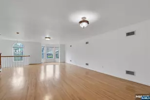 29 Prospect St, Palisades Park, NJ 07650 - Photo 11