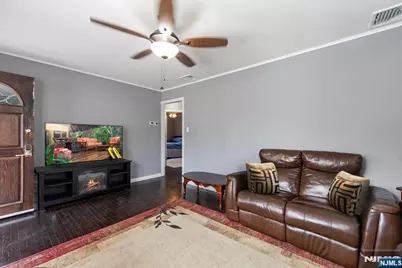 537 Rogers Drive, Roxbury Township, NJ 07850 - Photo 3