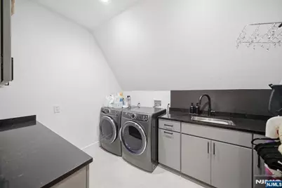 187 Hudson Avenue, Tenafly, NJ 07670 - Photo 23