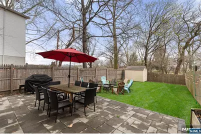 38 Hinsdale Place, Newark, NJ 07104 - Photo 23