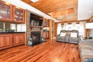 7 Jefferson Pl, Wayne, NJ 07470 - Photo 17