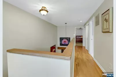 56 Longfellow Lane, Mahwah, NJ 07430 - Photo 17