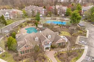 703 4 Seasons Dr, Wayne, NJ 07470 - Photo 23