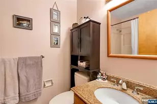 22-1 Tamaron Dr, Waldwick, NJ 07463 - Photo 25