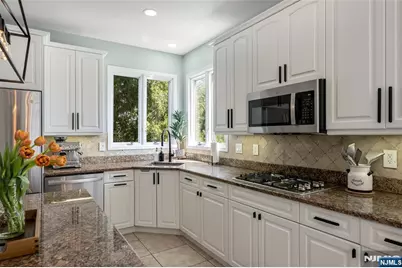 18 Renshaw Drive, Montville Township, NJ 07045 - Photo 13