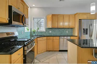 123 Livingston Avenue, Livingston, NJ 07039 - Photo 11