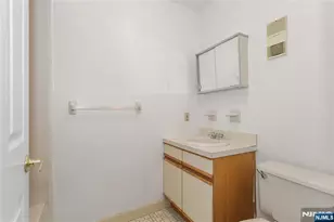 483 Forest 10, Kearny, NJ 07032 - Photo 13