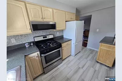 479 Maple Hill Drive 42 #42, Hackensack, NJ 07601 - Photo 9