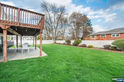 8 Cypress Court, Fairfield, NJ 07004 - Photo 27