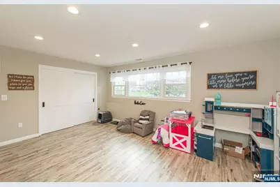 8 Cypress Court, Fairfield, NJ 07004 - Photo 23