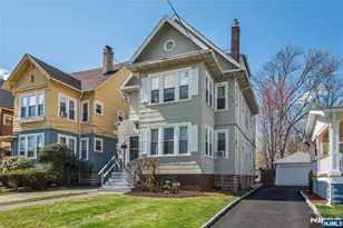 32 Irving St, Montclair, NJ 07042 - Photo 3