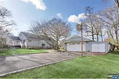 223 Linda Vista Avenue, North Haledon, NJ 07508 - Photo 9