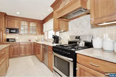 223 Linda Vista Avenue, North Haledon, NJ 07508 - Photo 19