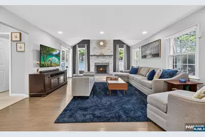 18 Stonewall Court, Mahwah, NJ 07430 - Photo 17