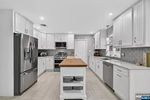 18 Stonewall Ct, Mahwah, NJ 07430 - Photo 23
