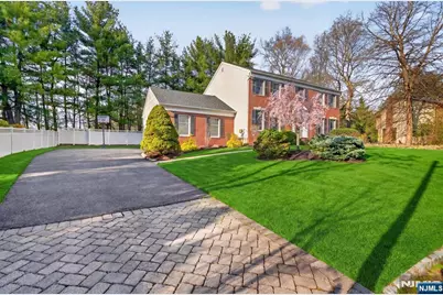18 Stonewall Court, Mahwah, NJ 07430 - Photo 3