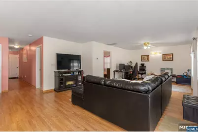 71 Parker Avenue, Hawthorne, NJ 07506 - Photo 21