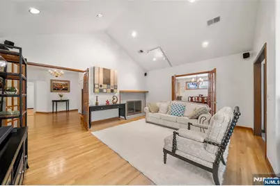 19 Central Avenue, Demarest, NJ 07627 - Photo 15