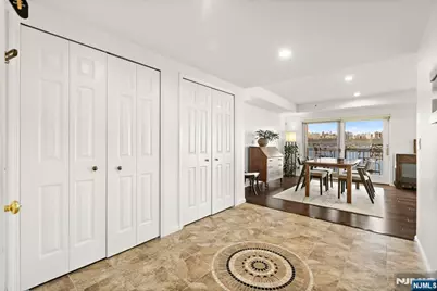 404 Jefferson Court Ph4 #PH4, Edgewater, NJ 07020 - Photo 17