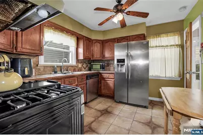 1875 Pilgrim Way, Union Township, NJ 07083 - Photo 15