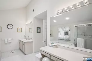 1 Jenny Ln, Wayne, NJ 07470 - Photo 23