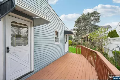 401 Walnut Street, Nutley, NJ 07110 - Photo 21