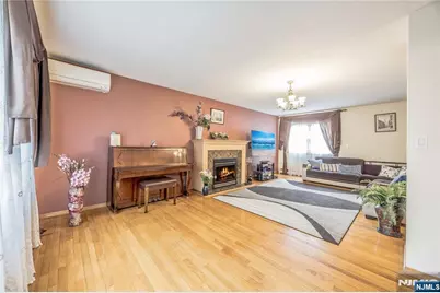 255 Jefferson Avenue, River Edge, NJ 07661 - Photo 9