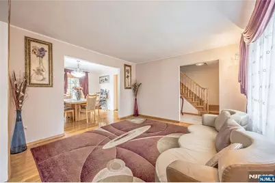 255 Jefferson Avenue, River Edge, NJ 07661 - Photo 13