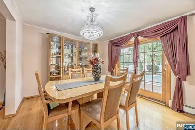 255 Jefferson Avenue, River Edge, NJ 07661 - Photo 15